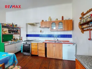 Prodej rodinného domu, Úterý, 677 m2