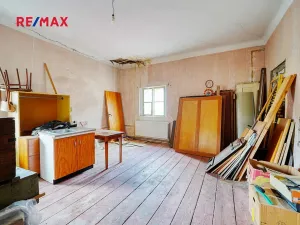 Prodej rodinného domu, Úterý, 677 m2