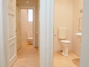 Pronájem obchodního prostoru, Praha - Malá Strana, Karmelitská, 115 m2