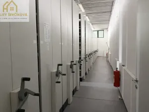 Pronájem komerční nemovitosti, Hradec Králové, Zemědělská, 695 m2