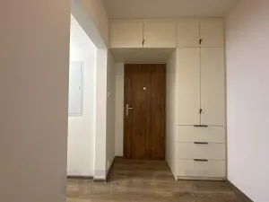 Pronájem bytu 1+1, Praha - Troja, Hnězdenská, 47 m2