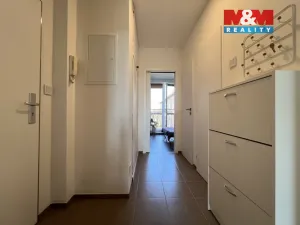 Pronájem bytu 3+kk, Praha - Kobylisy, Střelničná, 60 m2