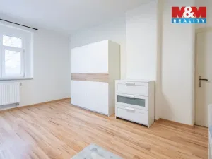 Prodej bytu 3+1, Vyšší Brod, Poschoďová, 92 m2