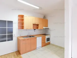 Pronájem bytu 2+kk, Praha - Břevnov, Slavníkova, 57 m2