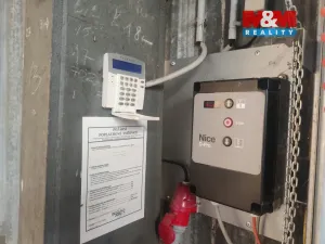 Pronájem skladu, Veleň, K Cihelně, 1100 m2