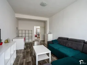 Pronájem bytu 2+1, Pardubice - Zelené Předměstí, S. K. Neumanna, 53 m2