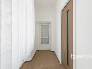 Prodej bytu 3+1, Hostinné, Dolní brána, 67 m2