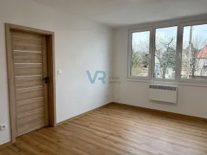 Prodej bytu 2+1, Slavče, 72 m2