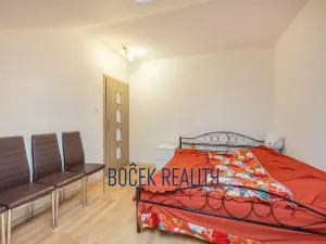 Prodej bytu 3+kk, Žebrák, Sídliště, 62 m2