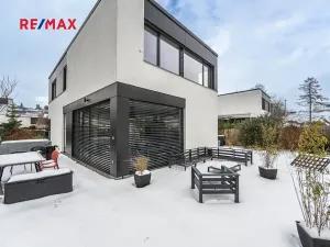 Pronájem vily, Praha - Lysolaje, 150 m2