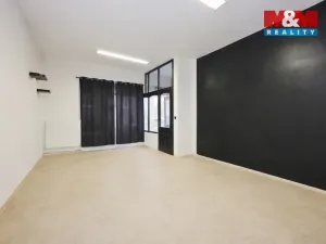 Pronájem obchodního prostoru, Havlíčkův Brod, Nádražní, 64 m2