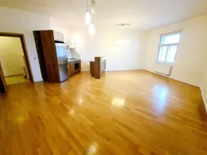 Pronájem bytu 2+kk, Praha - Vinohrady, Koubkova, 65 m2