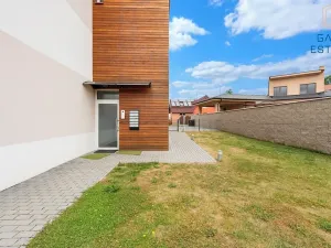 Prodej bytu 2+kk, Křížkový Újezdec, 46 m2
