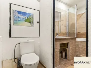 Prodej bytu 3+1, Praha - Petrovice, Rezlerova, 69 m2