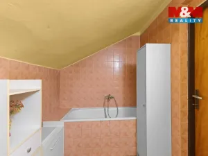 Prodej rodinného domu, Hřebeč, Opletalova, 184 m2