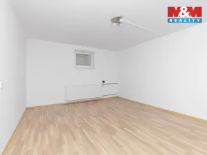 Prodej rodinného domu, Ivaň, 353 m2