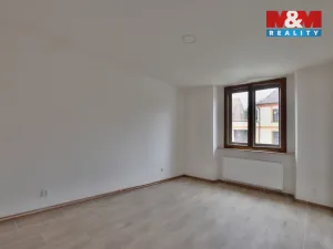 Pronájem bytu 3+kk, Nechanice, Husovo nám., 57 m2