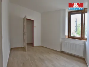Pronájem bytu 3+kk, Nechanice, Husovo nám., 57 m2