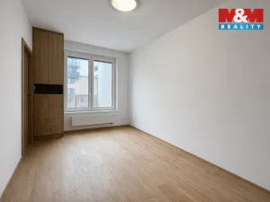 Pronájem bytu 2+kk, Praha - Vysočany, Pod Harfou, 52 m2