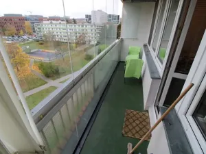 Pronájem bytu 1+kk, Praha - Karlín, Nekvasilova, 28 m2