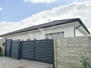 Pronájem bytu 4+kk, Krakovany, 140 m2