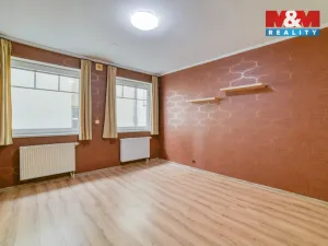 Pronájem obchodního prostoru, Mariánské Lázně, Hlavní třída, 35 m2