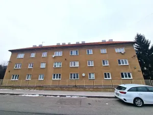 Prodej podílu bytu 3+1, Hostivice, Školská, 61 m2