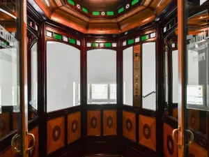 Prodej atypického bytu, Praha, Valentinská, 108 m2