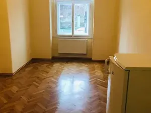 Pronájem bytu 1+kk, Praha, Slezská, 22 m2
