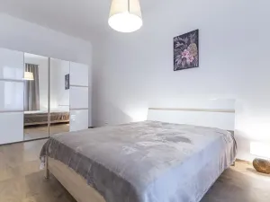 Pronájem bytu 2+kk, Praha - Smíchov, Pivovarská, 60 m2