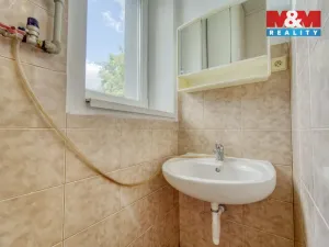 Pronájem bytu 1+kk, Plzeň - Doubravka, Masarykova, 28 m2