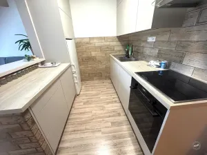 Pronájem bytu 2+kk, Praha - Zbraslav, Ke Kamínce, 43 m2