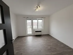 Pronájem bytu 1+kk, Praha - Michle, Počátecká, 27 m2