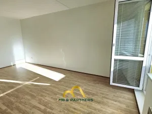 Prodej bytu 4+1, Chlum u Třeboně, Sídliště F. Hrubína, 87 m2