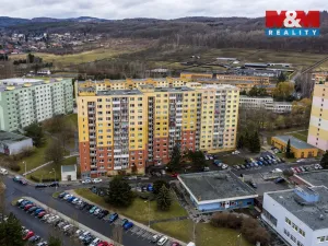 Prodej bytu 2+1, Chomutov, Holešická, 62 m2