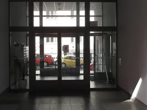 Pronájem garážového stání, Praha - Nusle, V Horkách, 14 m2