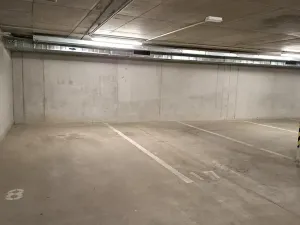 Pronájem garážového stání, Plzeň, Rejskova, 16 m2