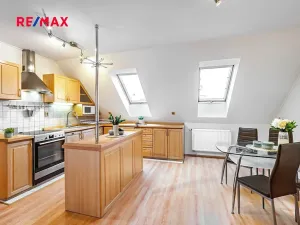 Prodej bytu 4+1, Jindřichův Hradec, Miřiovského, 140 m2