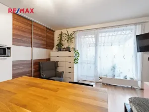 Prodej bytu 1+kk, Hostivice, Ječná, 32 m2