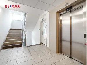 Prodej bytu 1+kk, Hostivice, Ječná, 32 m2