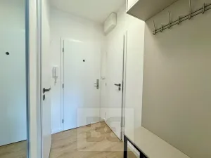 Pronájem bytu 1+kk, Zlín, Ševcovská, 30 m2