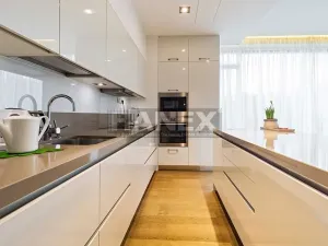 Pronájem bytu 3+kk, Praha - Hodkovičky, Jitřní, 99 m2