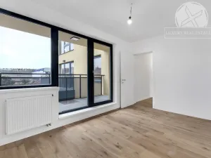 Prodej bytu 3+kk, Praha - Vysočany, V Předním Hloubětíně, 82 m2