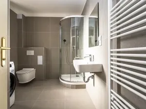 Pronájem bytu 1+kk, Praha - Nové Město, Lípová, 48 m2