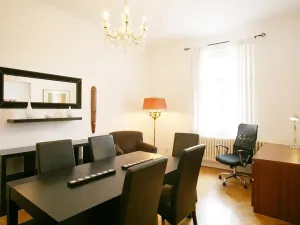 Pronájem bytu 4+1, Praha - Nové Město, Biskupská, 132 m2