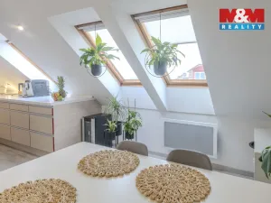 Prodej bytu 3+1, Zlín - Kudlov, Žlutá, 83 m2