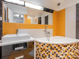 Prodej bytu 2+kk, Břežany II, 56 m2