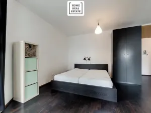 Pronájem bytu 1+kk, Praha - Žižkov, Pitterova, 47 m2