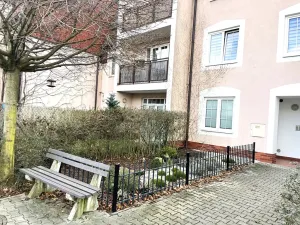 Prodej bytu 1+kk, Vestec, Ve Stromkách, 45 m2