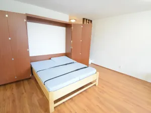 Pronájem bytu 1+kk, Beroun, U Židovského hřbitova, 41 m2